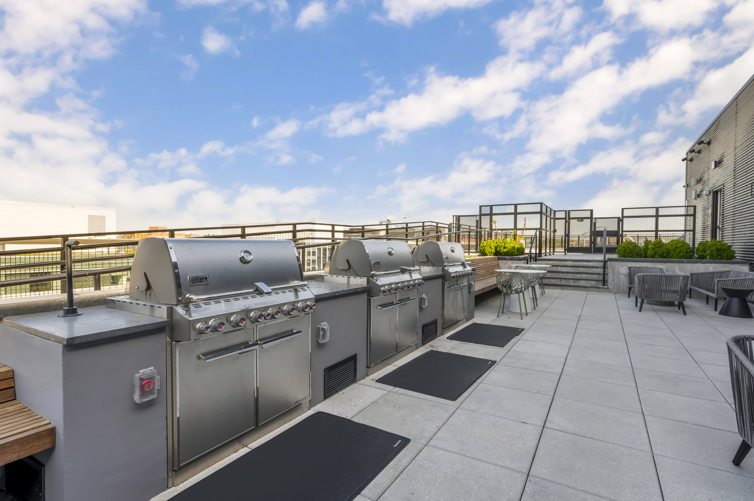 Rooftop grillling